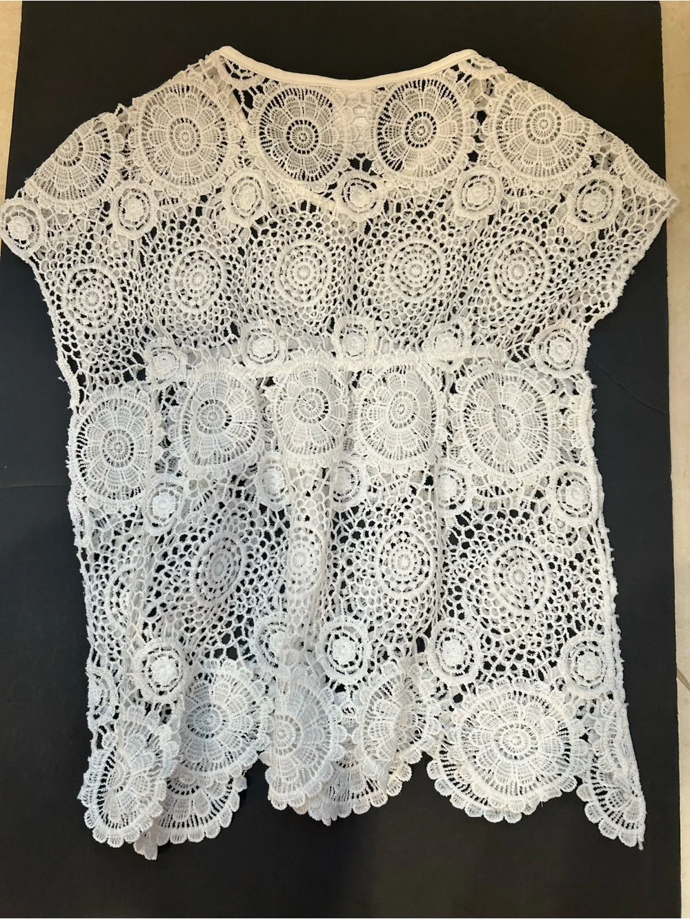 New Girl Shade Critter White Crotchet Lace Kaftan Bathing Suit Coverup 3